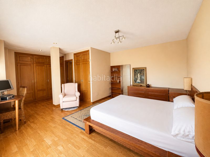 Foto 640155c2-0f05-42b8-8d79-42a8fa189ce5. Casa aparellada a calle del cedro 55 a Los Robles Torrelodones