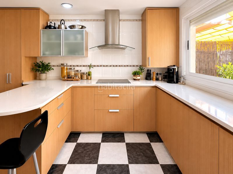 Foto 5da69e80-f39f-4f7a-997f-93d2d2ffbdc4. Towny house in calle del cedro 55 in Los Robles Torrelodones