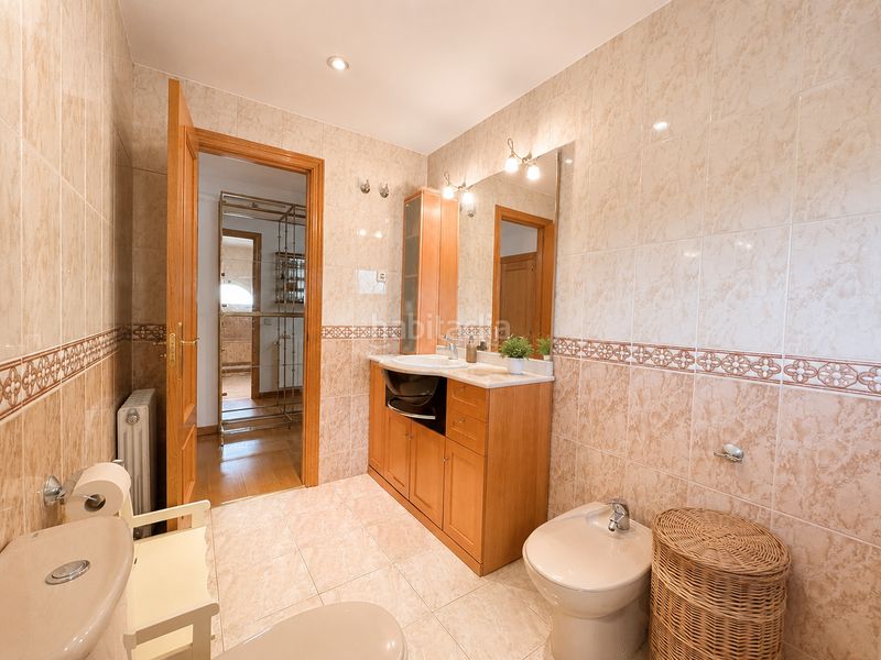 Foto 64839070-ce21-47b3-971b-92f5d6846512. Towny house in calle del cedro 55 in Los Robles Torrelodones