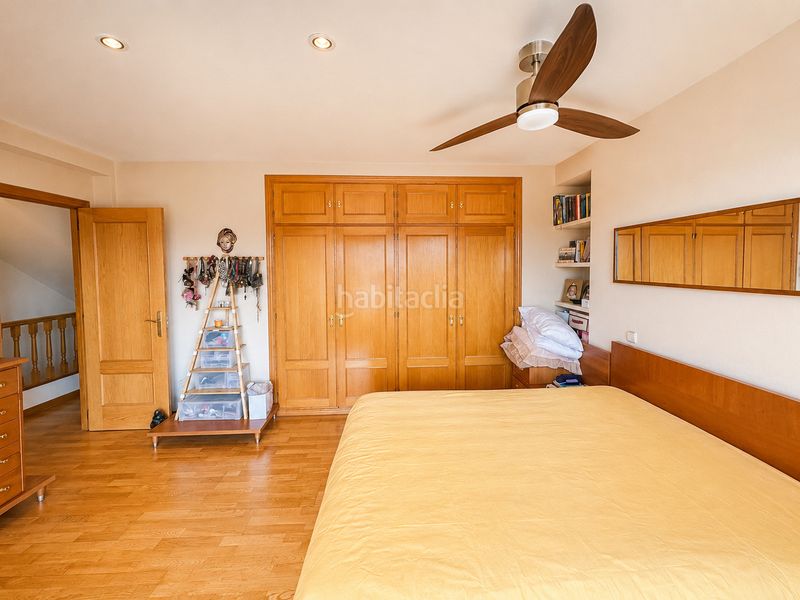 Foto 6553774b-4e1d-441a-9e38-29b26b08e5af. Towny house in calle del cedro 55 in Los Robles Torrelodones
