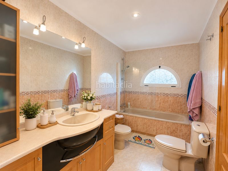 Foto 735e2aa2-96e1-4830-b776-88a6491a4bef. Towny house in calle del cedro 55 in Los Robles Torrelodones