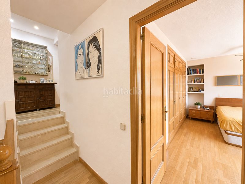 Foto 8fdad2f6-d792-41ba-98d5-b0fa41a07923. Towny house in calle del cedro 55 in Los Robles Torrelodones