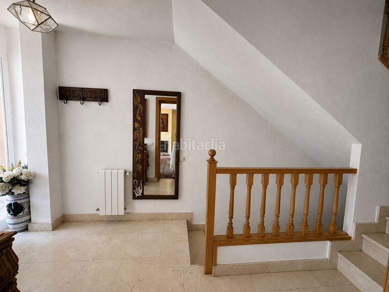 Foto cd374d74-b50c-4e90-9407-901a411e6b5f. Towny house in calle del cedro 55 in Los Robles Torrelodones