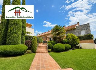 Duplex  Calle ángel alberquilla polín 11