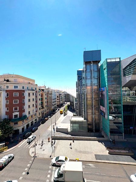 Foto dca6b4cd-c76b-4f3b-a83b-f87c616d5e97. Lloguer pis a calle de la fuente del berro 22 a Goya Madrid