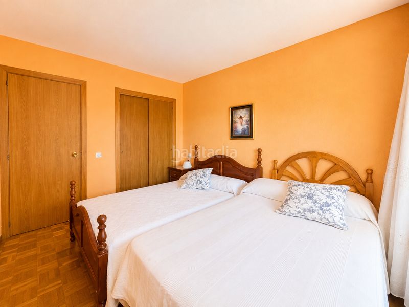 Foto 07e43734-7b58-4fe0-921f-95902097eb31. Casa adossada a calle zarrazin 7 a Hoyo de Manzanares