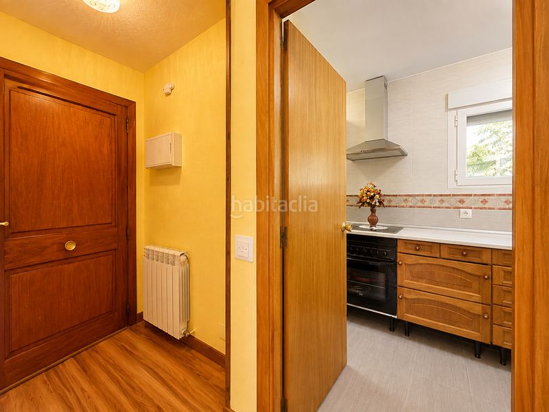 Foto 55a77459-6808-4110-8cb6-4ff8b77014e3. Casa adossada a calle zarrazin 7 a Hoyo de Manzanares