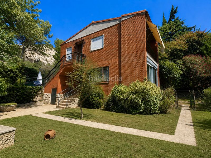 Foto 957ca6e6-5520-4178-b621-0af71a440799. Casa adossada a calle zarrazin 7 a Hoyo de Manzanares