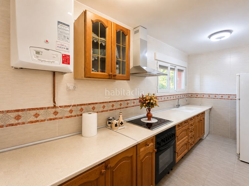 Foto d28b9fb1-0294-488d-ab47-90785867566b. Casa adossada a calle zarrazin 7 a Hoyo de Manzanares