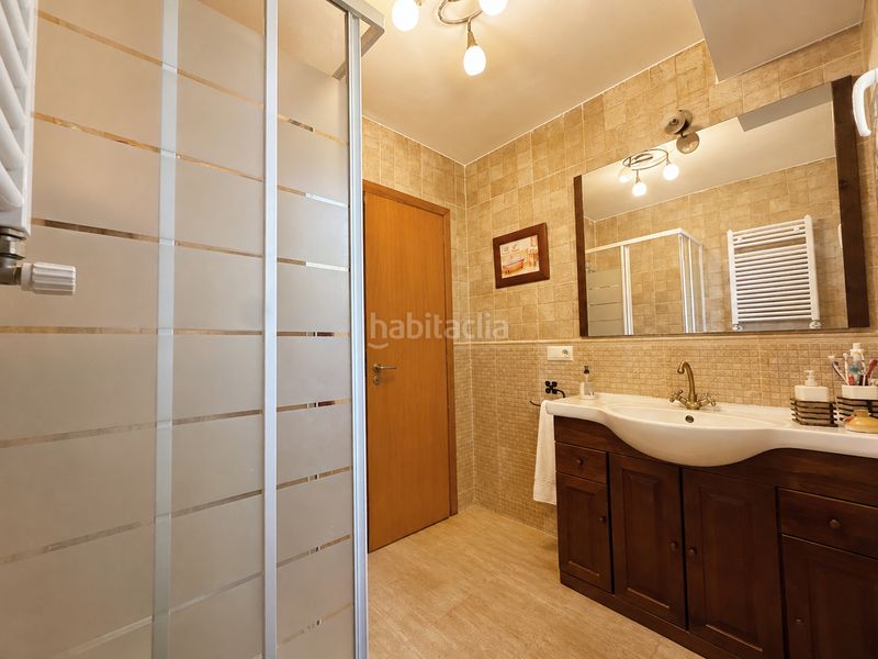 Foto eef23c95-9a89-4b5c-bde5-dbd45b449be7. Casa adossada a calle zarrazin 7 a Hoyo de Manzanares