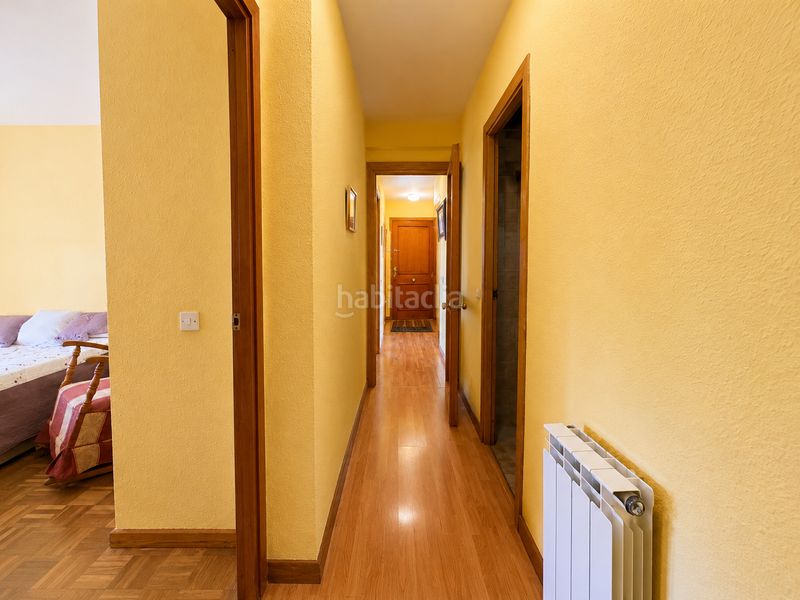 Foto f4d4a63f-5b57-4a17-87c5-77d9710b52e2. Casa adossada a calle zarrazin 7 a Hoyo de Manzanares