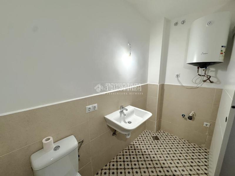 Foto b71409d8-0657-4cb0-9532-5da620d05601. Pis a Caballería Española Alcalá de Henares