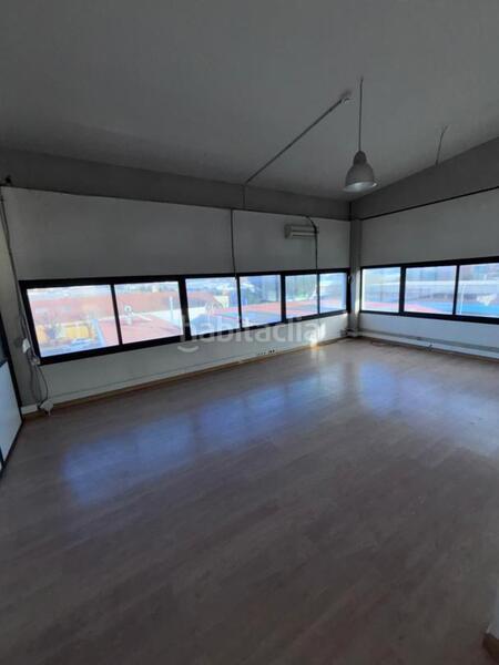 Foto ec55f7c6-7b3f-49fe-882d-2e0b9c5c7d93. Lloguer nau industrial a Virgen del Rosario Torrejón de Ardoz