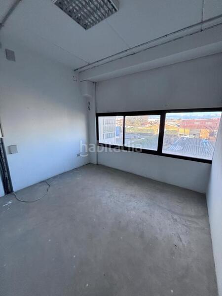 Foto e89767ce-c5bc-4528-8ece-b13e4ab2611a. Miete fabrikhalle in Virgen del Rosario Torrejón de Ardoz