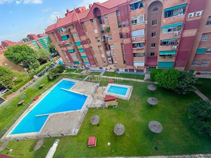 Foto 429f473c-df8b-427f-82fb-83cae63df202. Pis amb calefacció aparcament piscina a Centro Torrejón de Ardoz
