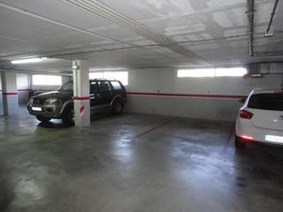 Aparcament cotxe  Carrer d'aragó. Parking en alquiler
