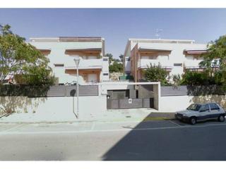 Aparcament cotxe  Carrer de les flors. Vilomara & associats