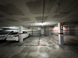 Aparcament cotxe  Carrer del progrés. Garaje en venta en centre vila