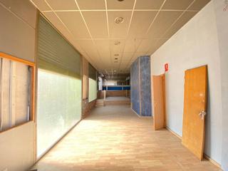 Location Local commercial  Arago. Local esquinero en alquiler