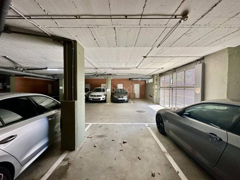 Foto 3f4b70c3-6fed-4357-84aa-f3398163e25b. Aparcament cotxe a carrer jaume guix 7 a Sant Sadurní d´Anoia