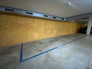 Autoparkplatz in Rambla de la generalitat 21. Aparcamiento en la rambla