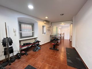 Lloguer Local Comercial  Calle anselm clavé. Local en la zona del raval