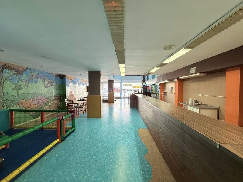 Foto 0346bc08-6432-413a-a6d2-81ab103a0125. Traspaso local comercial en arago 19 venta de pizzería servicio a domicilio en Sant Sadurní d´Anoia