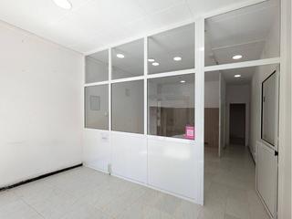 Lloguer Local Comercial  Mestre antoni torello. Local comercial