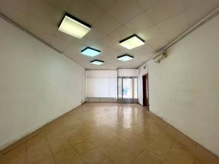 Locale commerciale in Calle Ibiza