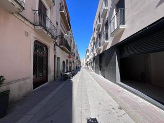 Locale commerciale in Calle Montserrat