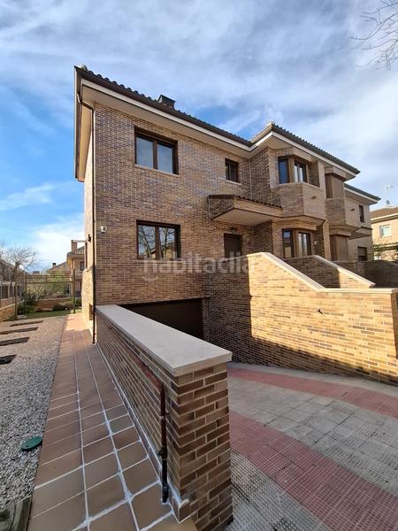 Foto 4da1dbe1-1195-440b-9d76-87c8753a8a91. Casa bifamiliare con riscaldamento parcheggio in Centro Villaviciosa de Odón