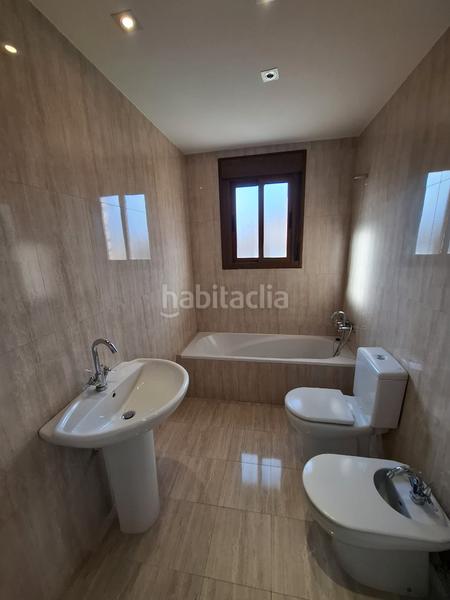 Foto a2aca3fe-f9b9-458b-8008-1b88d7b38089. Casa bifamiliare con riscaldamento parcheggio in Centro Villaviciosa de Odón