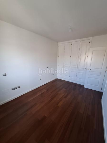 Foto 74692420-837b-4323-aca1-fdc50a7f08ff. Casa pareada en Centro Villaviciosa de Odón