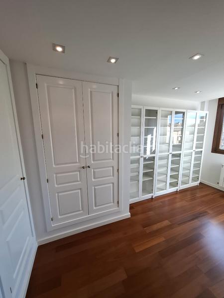 Foto 866178bc-f87a-4259-aea6-620398aaf868. Casa pareada en Centro Villaviciosa de Odón