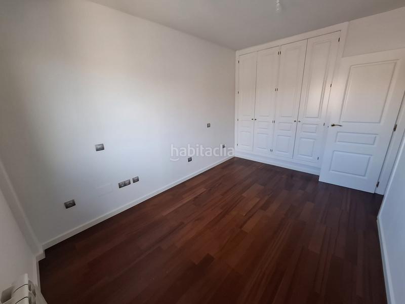 Foto 2fab6c1c-f49d-4916-a763-792806900364. Doppelhaus mit heizung parking in Centro Villaviciosa de Odón