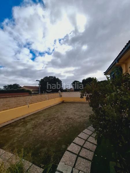 Foto 181a0ae0-fdfa-4a51-ad7c-0acc73b60a15. Chalet en calle valcarrillo del alberche m 82x en Almorox