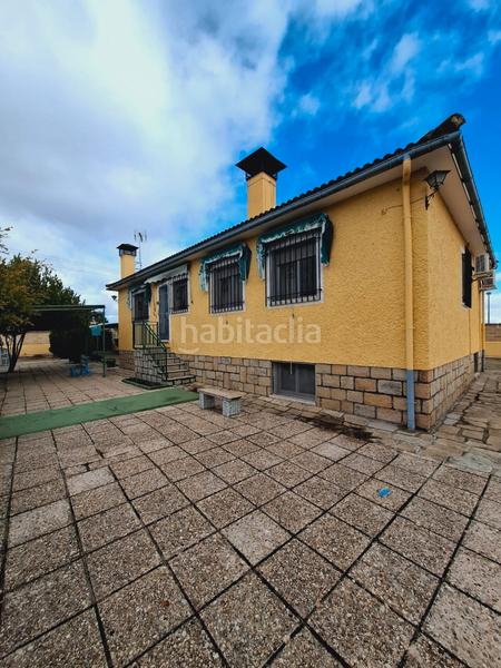 Foto 44985e6b-9cb0-4718-a066-e69231dfc43d. Xalet a calle valcarrillo del alberche m 82x a Almorox