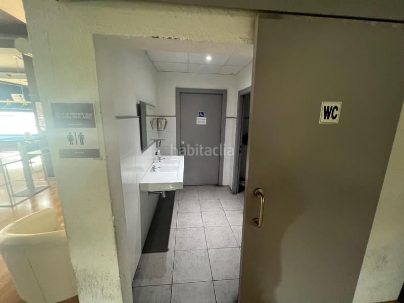 Foto 20ae3831-8ce5-4443-8245-d929493a6027. Lloguer local comercial a Ca n'Aurell Terrassa