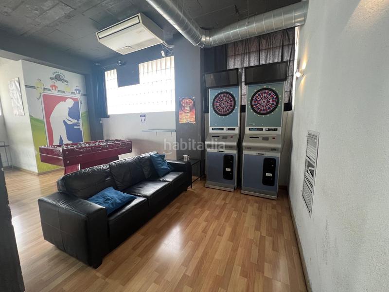 Foto a0caa6a8-ef0c-48a4-b280-a654db3e3a12. Location local commercial dans Ca n'Aurell Terrassa