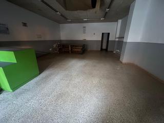 Lloguer Local Comercial a Can Rull. Local comercial diáfano  ubicado en can rull sabadell