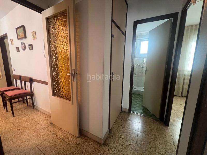 Foto 0b8d900c-6a47-4118-b57d-9fb270db2463. Piso primera planta sin ascensor con tres habitaciones en Can Rull cifuentes en Sabadell
