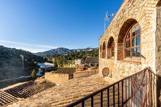 Casa  Carrer del calvari. Casa reformada rstica al centre de sant lloren savall