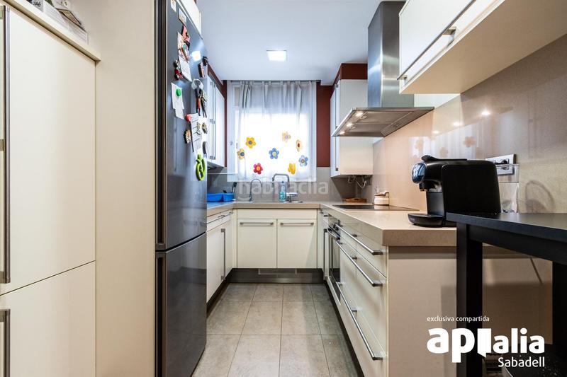 Foto 68339c45-f3ae-4da3-bdfa-4d370d785bfc. Casa  junto hotel urpí , Creu Alta en Creu Alta Sabadell