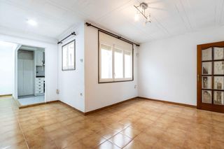 Casa adossada a Ca n'Aurell. Vivienda adosada en venta en can aurell terrassa