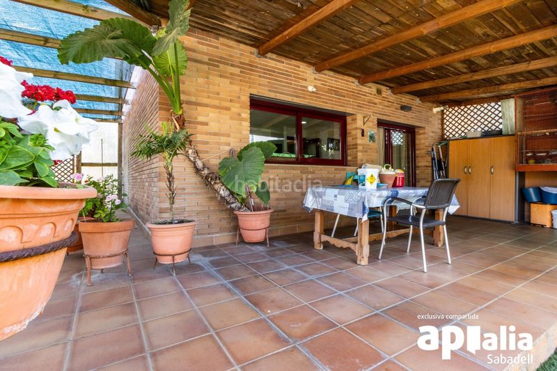 Foto 77d96600-e493-4e03-a881-bc73a3517731. Casa amb calefacció aparcament piscina a Eixample - Can Bogunyà Castellar del Vallès