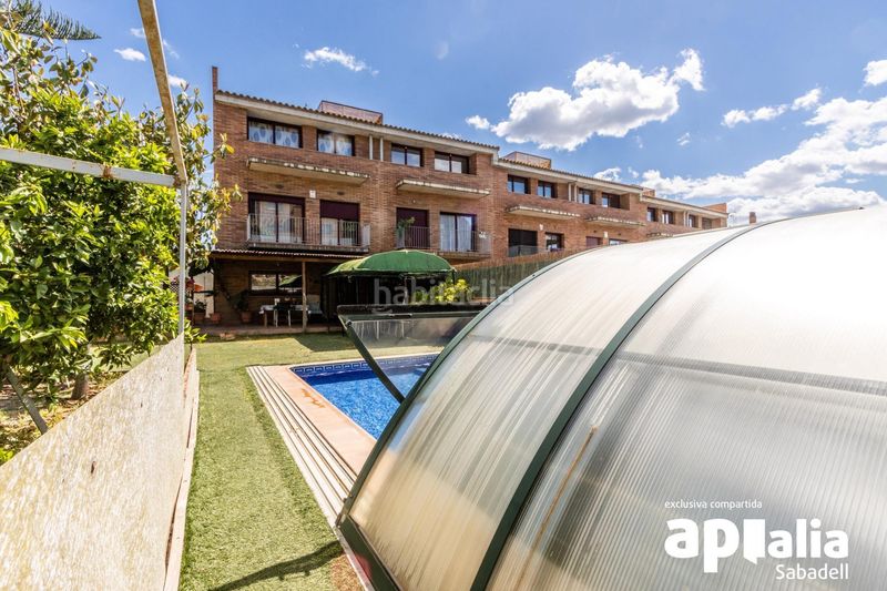 Foto dd277f66-dddd-4e11-9ecb-101af8758c61. Casa amb calefacció aparcament piscina a Eixample - Can Bogunyà Castellar del Vallès