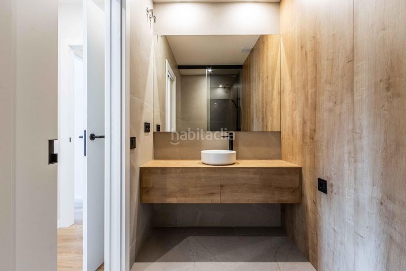 Foto 11475fcd-7add-4e6d-ac28-b4d789c3215e. Casa a Centre Sabadell