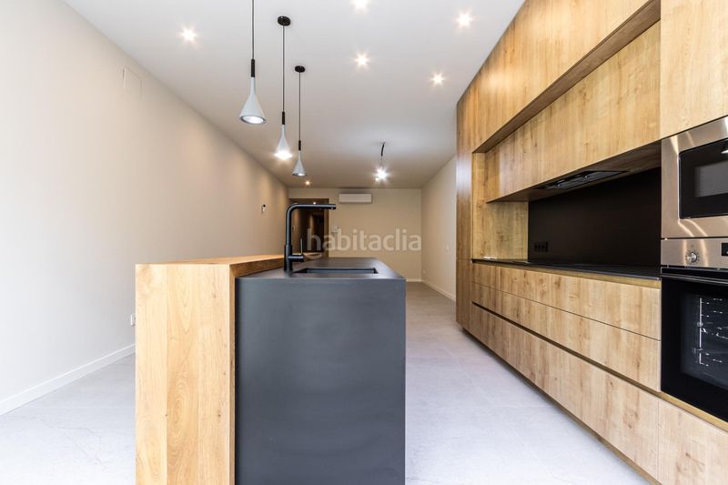 Foto 98115b30-dce1-4cb2-ad25-06a574714955. Casa a Centre Sabadell
