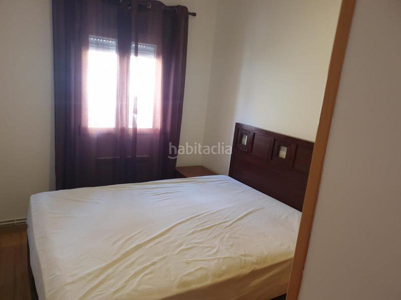 Foto 502badec-6761-41b8-b4ec-3a800565cc0b. Rent ground floor with heating in Almendrales Madrid