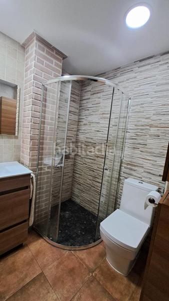 Foto d874af2e-cb8d-4743-a794-c73bb249fbea. Location appartement dans Los Rosales Madrid